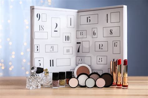 calendrier de l'avent rare beauty 2024 - calendrier de la beauté 2024.